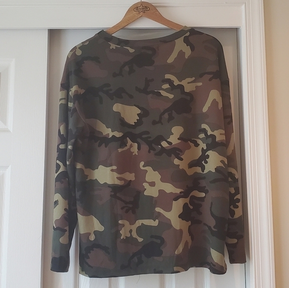 Anthropologie Sanctuary Camouflage Crewneck Chest Pocket Shirt Top - Picture 3 of 8